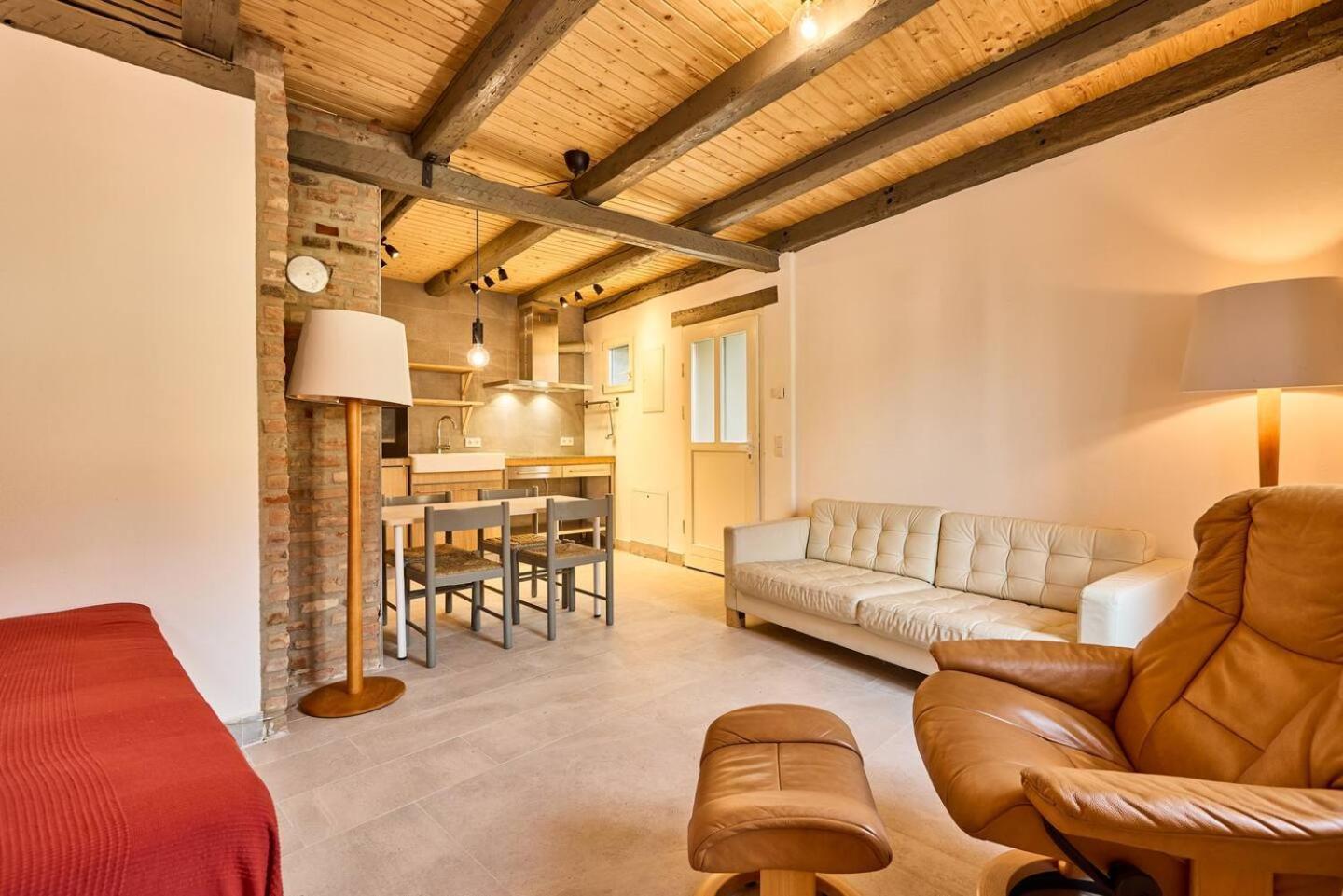 Rote Wohnung - Ferienwohnung Sulzbach an der Murr Dış mekan fotoğraf